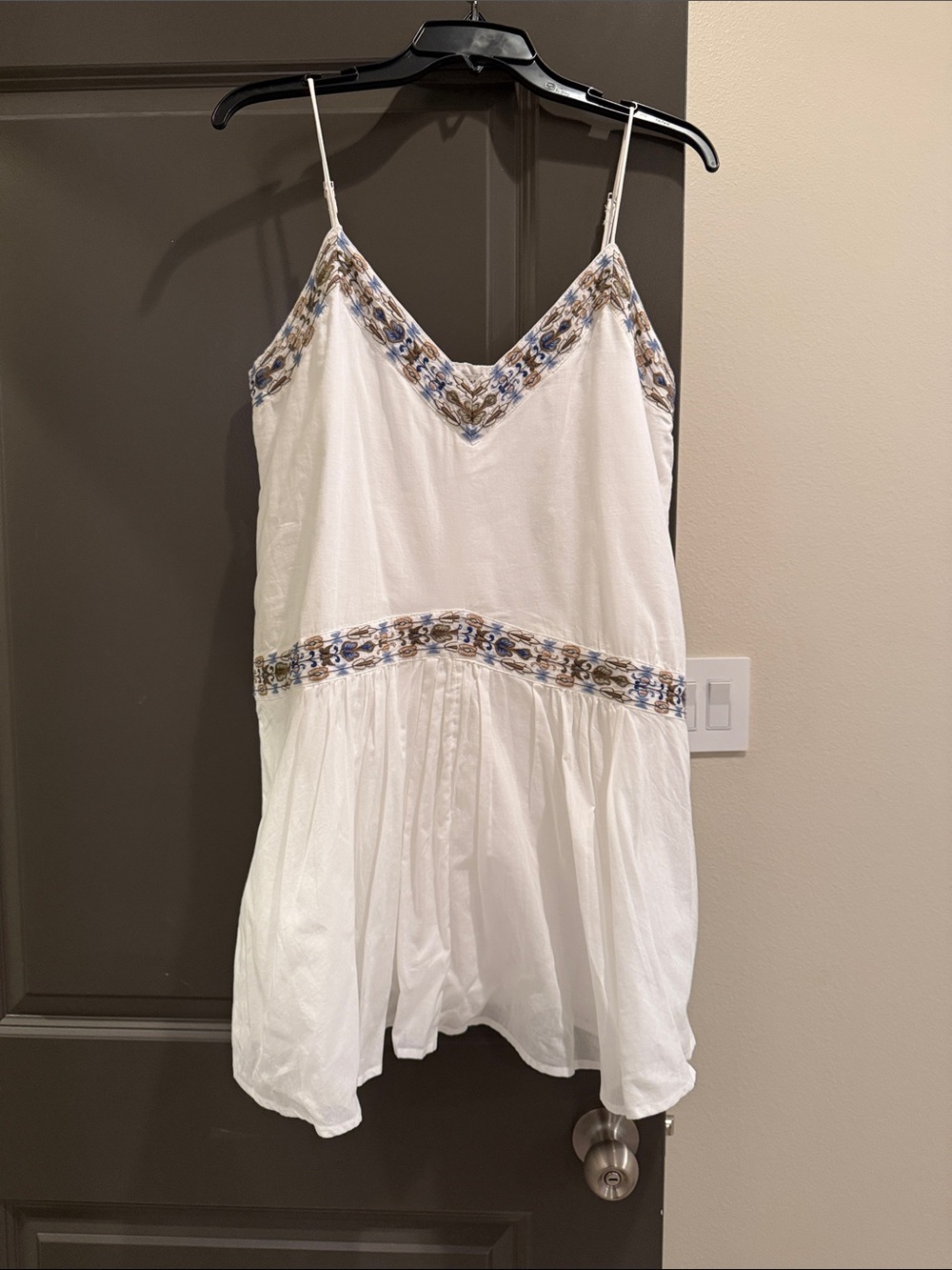Abercrombie & fitch White Embroidered V-Neck Spaghetti Strap romper.